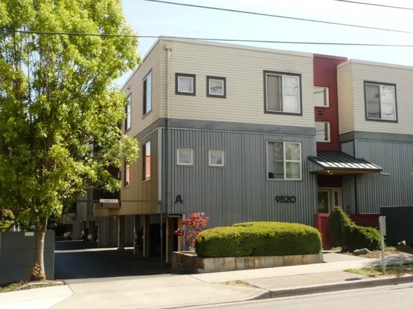 9520 1st Ave NE #202, Seattle, WA 98115