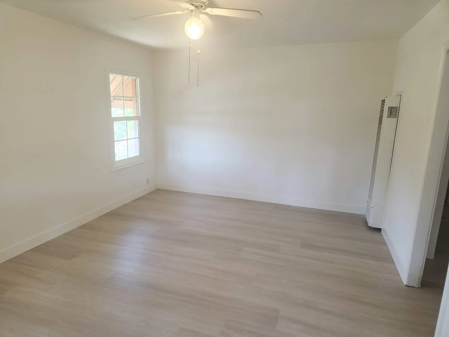 2 bed, 914 sqft, $3,400 — Photo 4