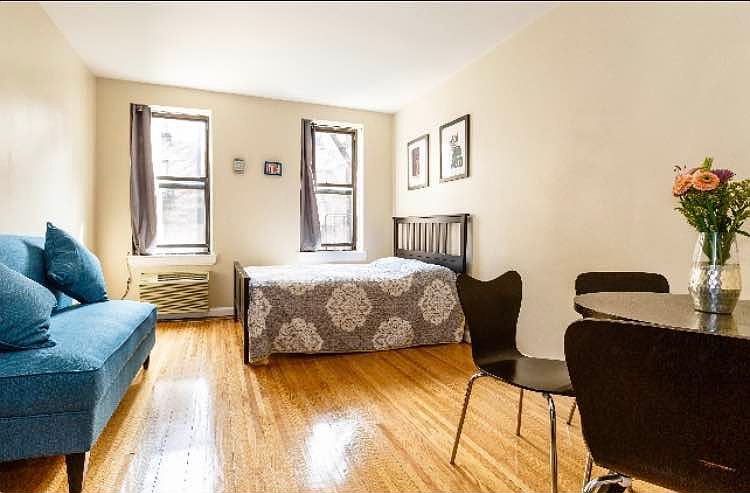 2nd image of 320 E 14th St APT 3C