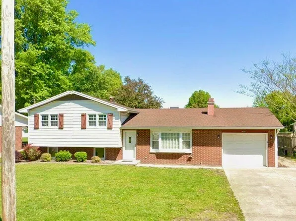 604 W Water St, Teutopolis, IL 62467