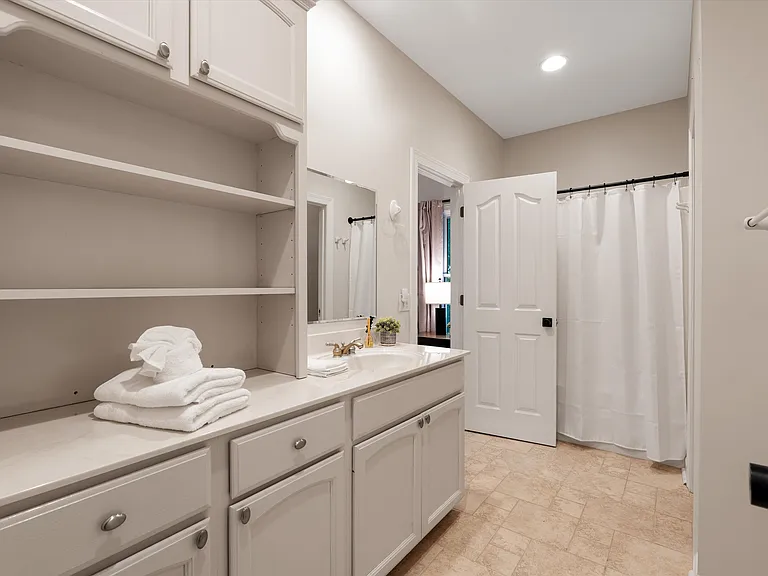 604 Georgian Way #A — Photo 19