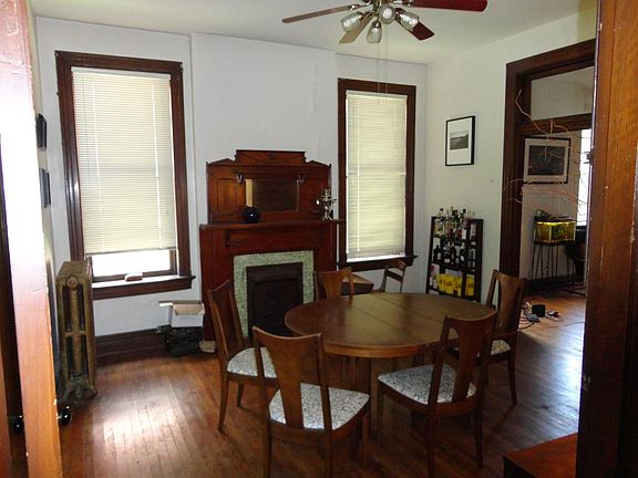 3rd image of 2131-2133 Russell Blvd