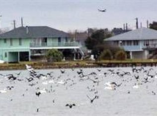 223 Yacht Harbor Dr, Palacios, TX 77465