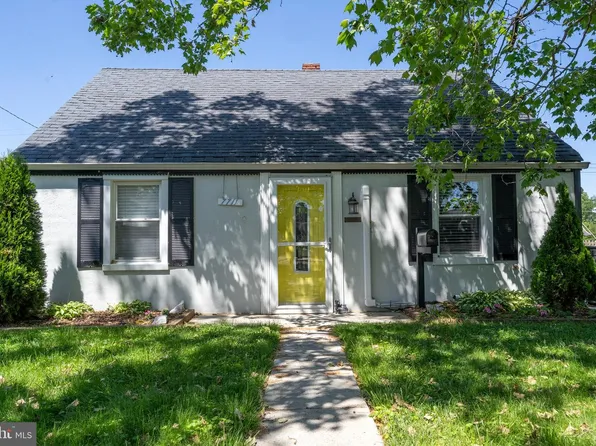 7711 Fairgreen Rd, Dundalk, MD 21222