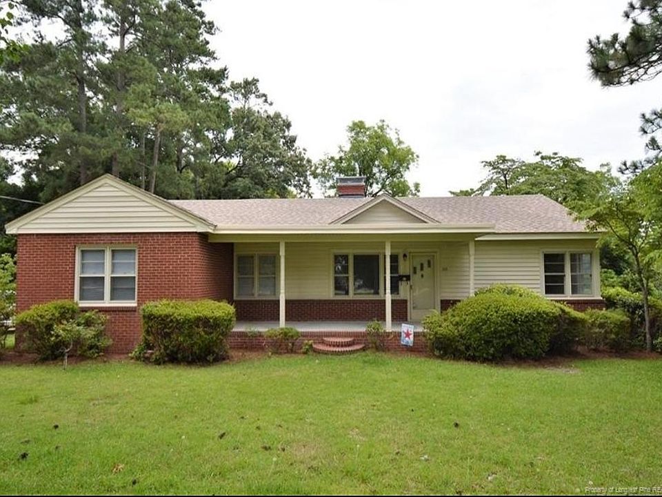 1st image of 310 Country Club Dr