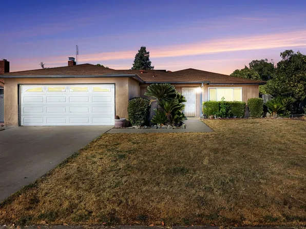 1711 Hampton Ave, Clovis, CA 93611