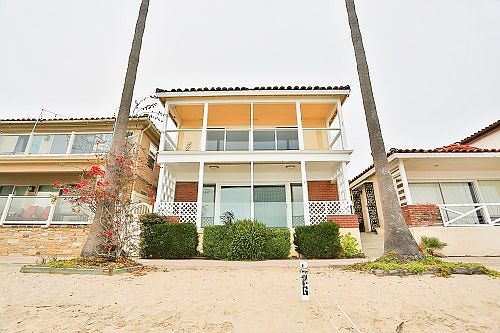 Bayfront on the Sand!