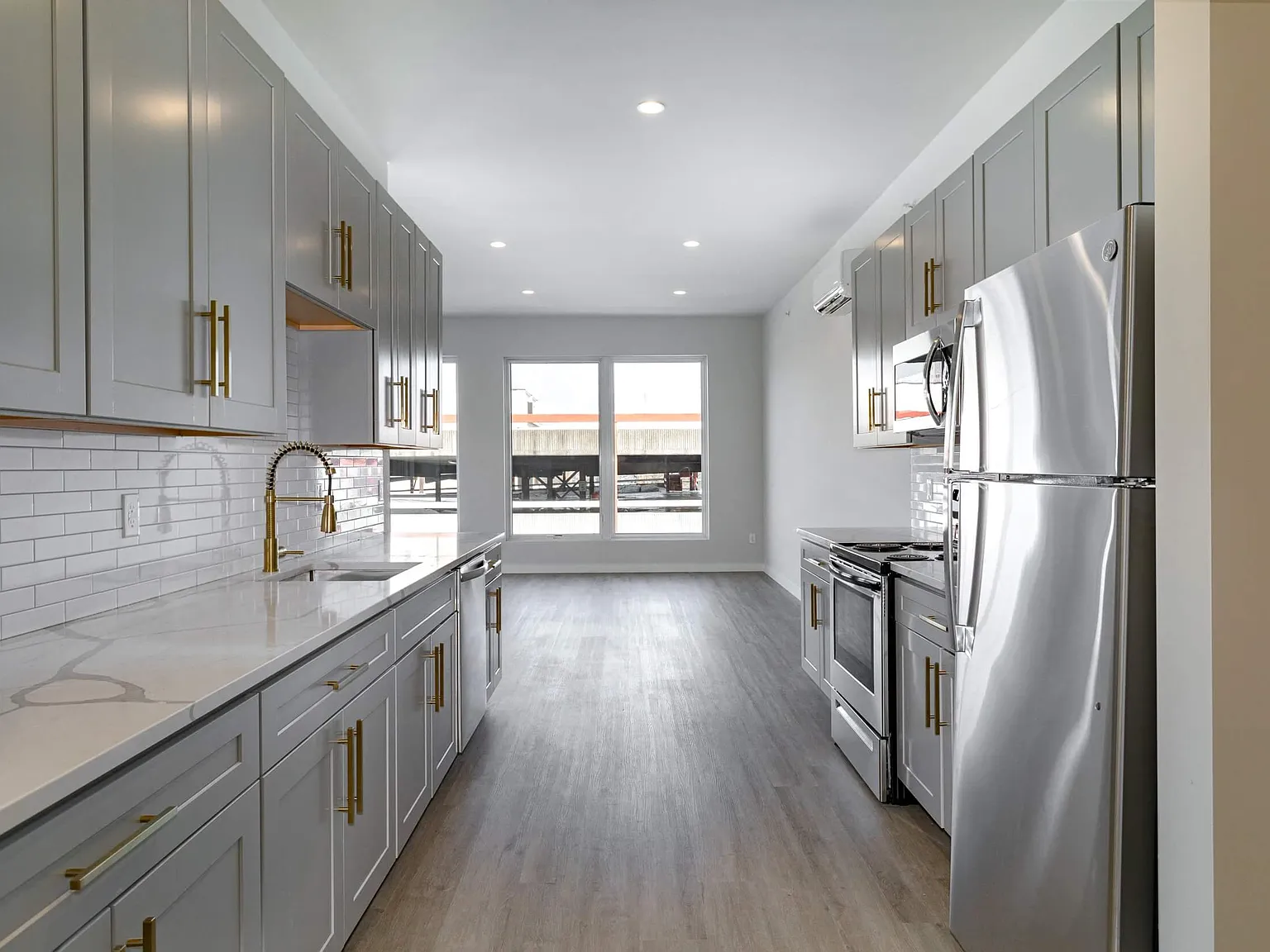 289 Main Street Apartments — Photo 2