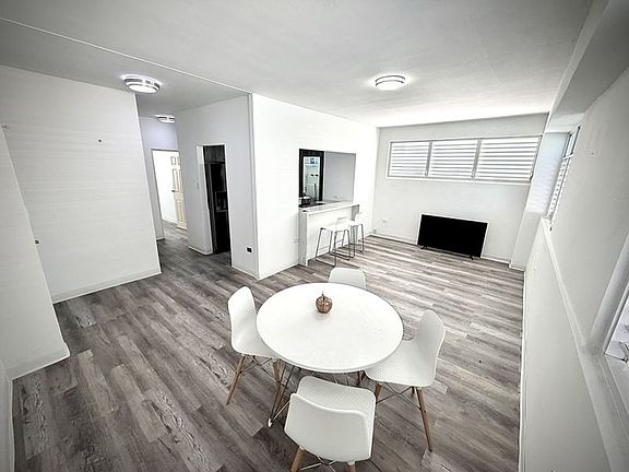 2nd image of 357 Calle San Jorge Cond Las Teresas APT 302