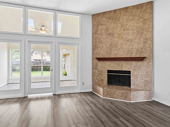 5th image of 1403 Baker Dr