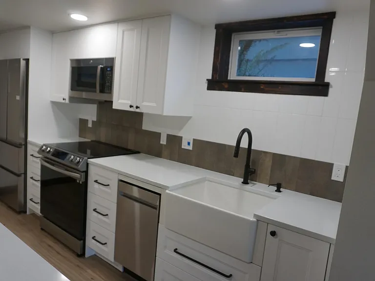 37 NE Rosa Parks Way #B — Photo 3