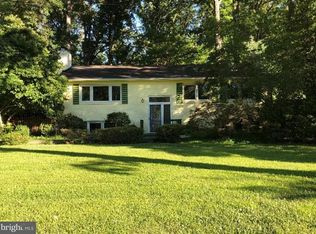 10613 Good Spring Ave, Great Falls, VA 22066