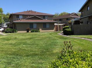 201 Santa Alicia Dr, Rohnert Park, CA 94928