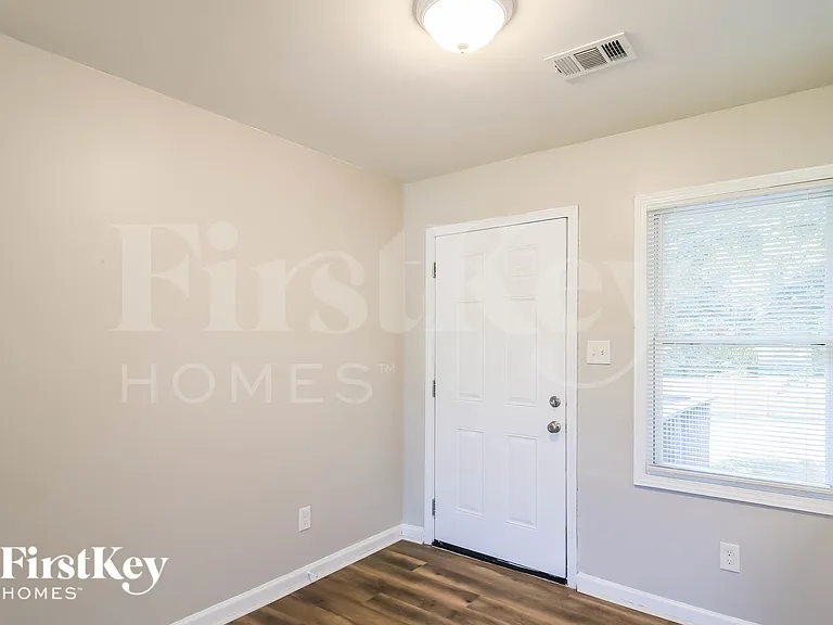 137 Classic Rd — Photo 12