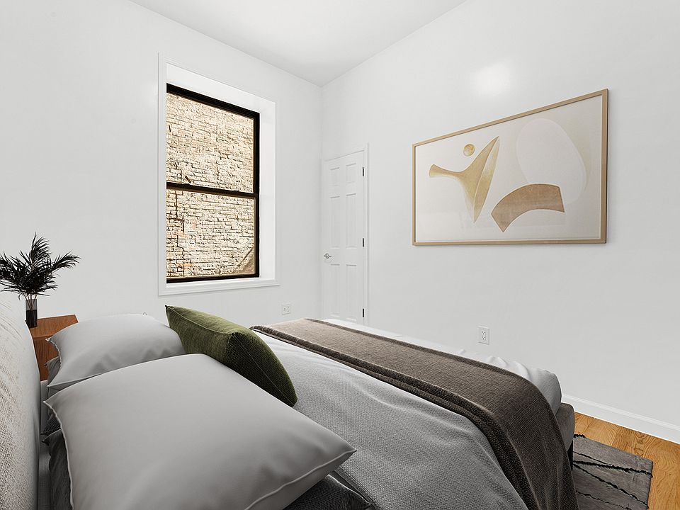 2nd image of 253 Bleecker St #2