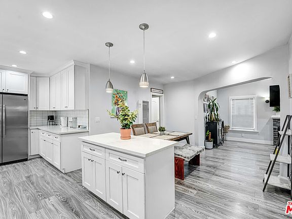 5th image of 600 W 102nd St