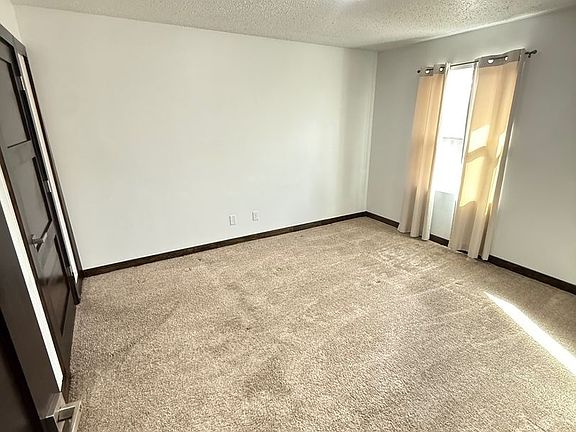 3rd image of 401 Melody Ln #1