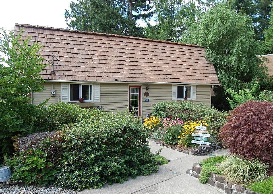 1st image of 231 E Mason Lake Dr E