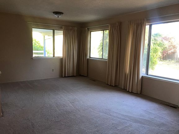 3rd image of 12225 Dyer Ct