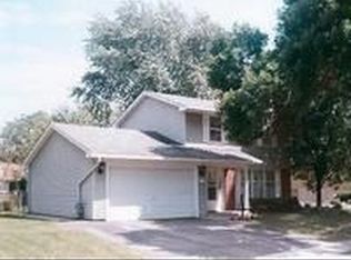 8111 S Applewood Ct, Hanover Park, IL