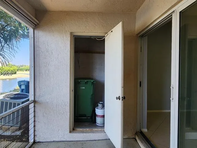 211 Mallory Ct — Photo 17