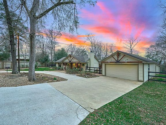 3rd image of 13779 Woodland Manor Dr