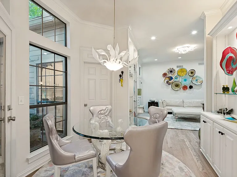 6908 Park Ln — Photo 8