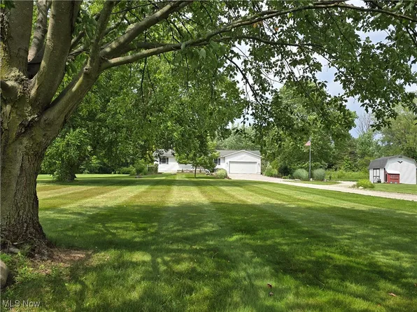 6170 Akron Rd, Smithville, OH 44677