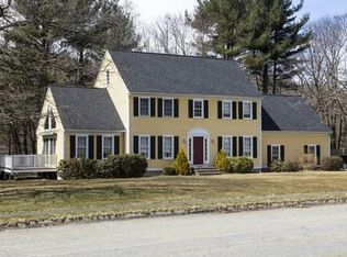 33 Colonial Dr, Westford, MA 01886
