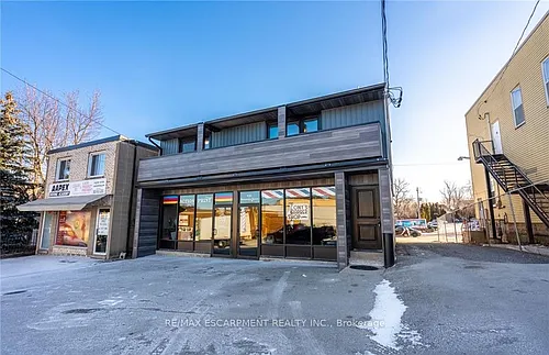 4289 Mountain St #3 Photo 1