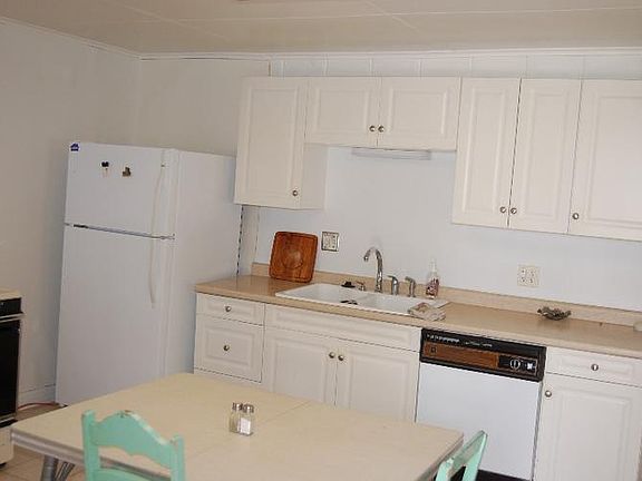 4th image of 504 S Linn St