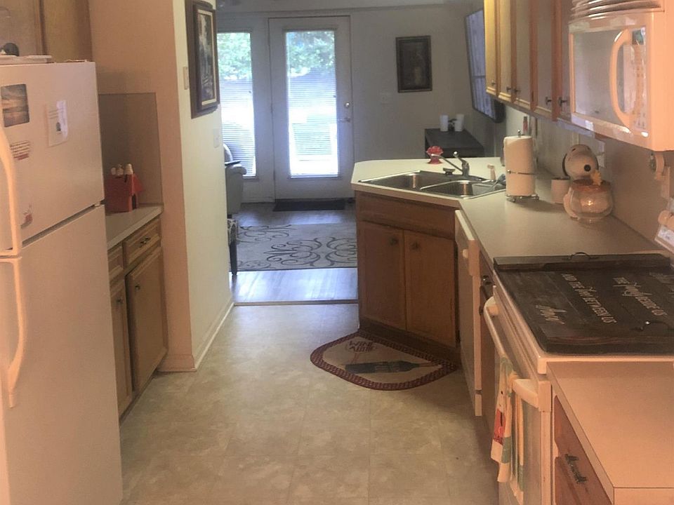 2nd image of 3253 White Oak Ct #J7