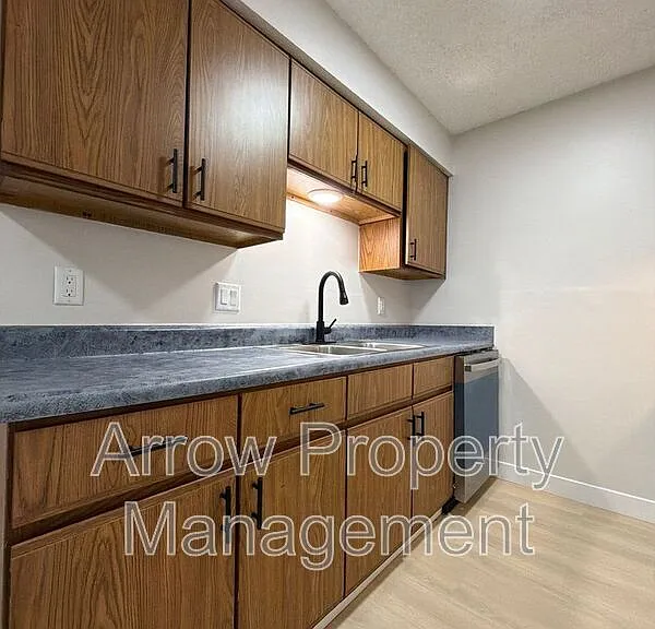 2323 T St #3 — Photo 2