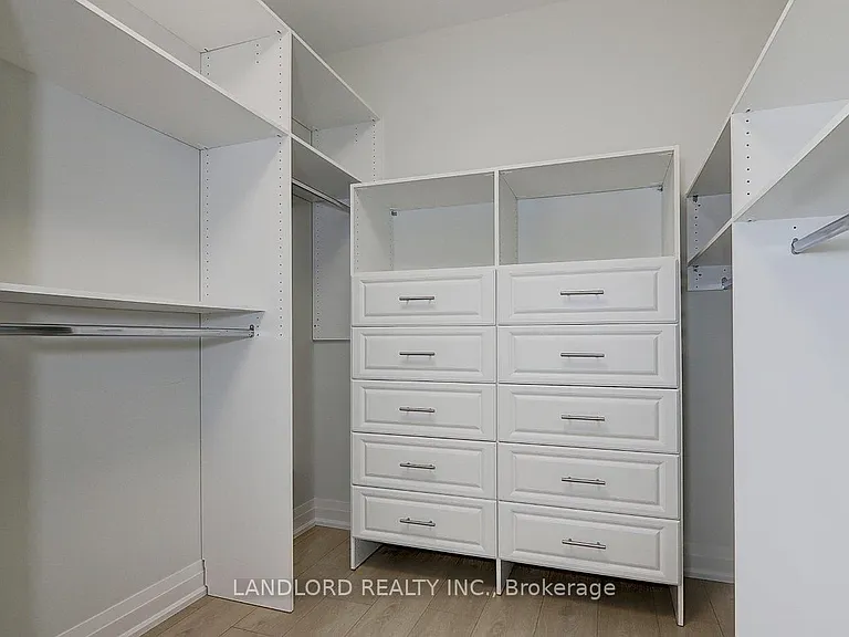 115 Livingstone Ave #UPPER — Photo 36