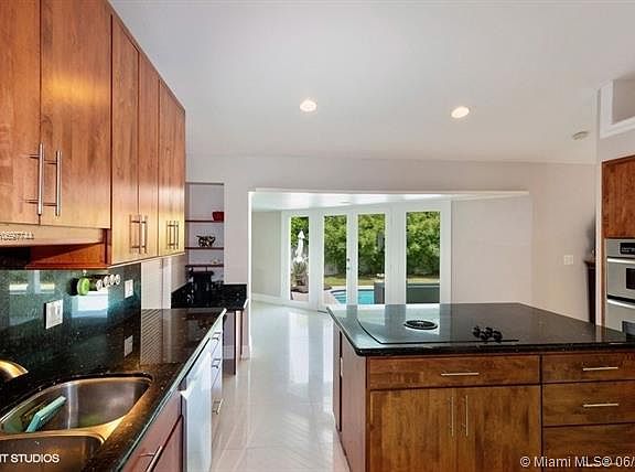 5th image of 17125 SW 77th Ave #0