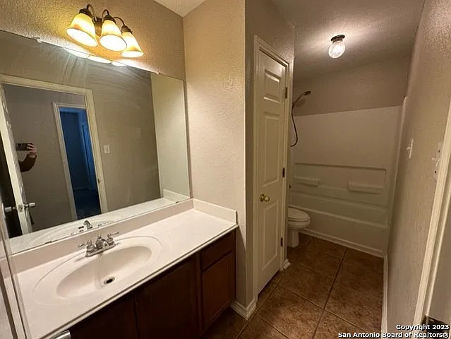2111 Red Rock Xing — Photo 22