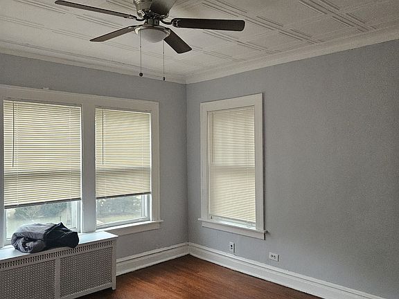 2nd image of 10918 S Vernon Ave