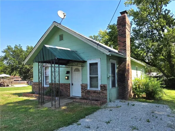 1300 Park St, Carrollton, MO 64633