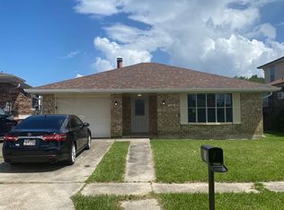 29 S Oakridge Ct, New Orleans, LA 70128