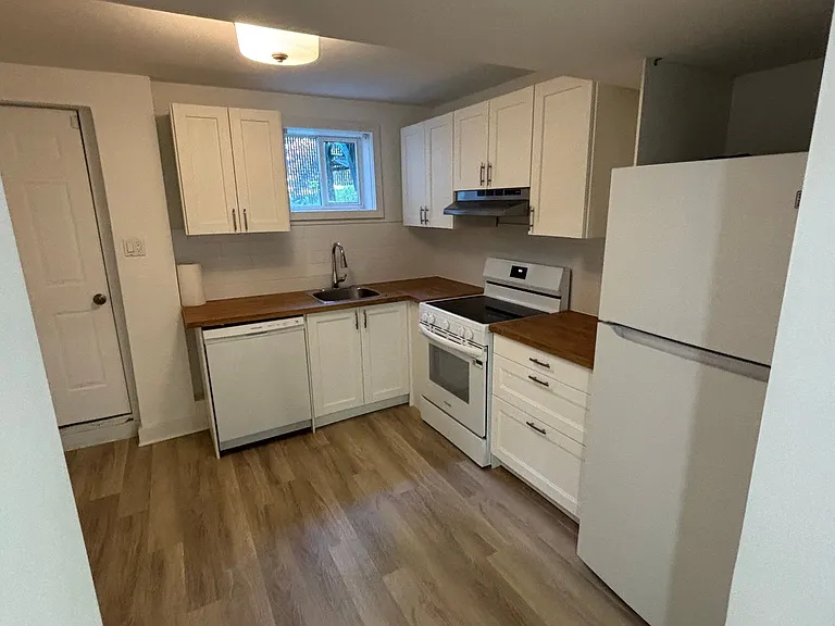 378 Montfort St #378 — Photo 3