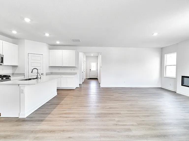 404 W Monroe St — Photo 20