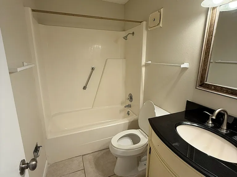5521 80th St N #302 — Photo 3