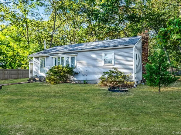 529 Elder Lane, Ronkonkoma, NY 11779