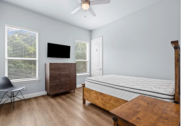 3322 S University Dr — Photo 12