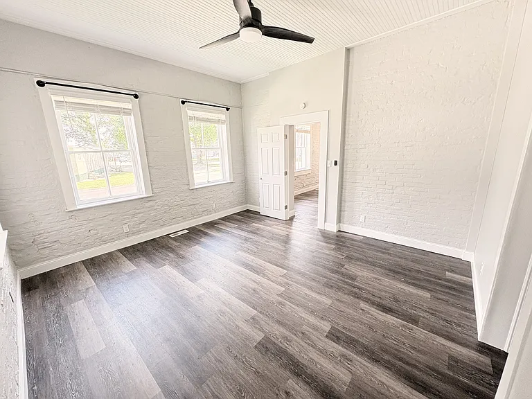 507 E Church St — Photo 8