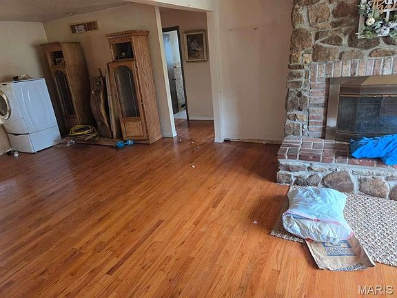 3rd image of 8466 South Dr