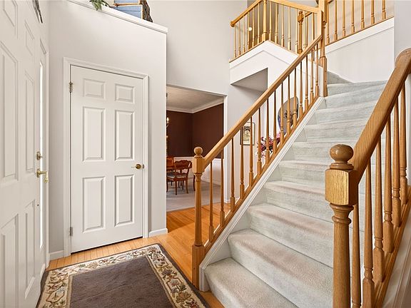 5th image of 745 Hailey Dr