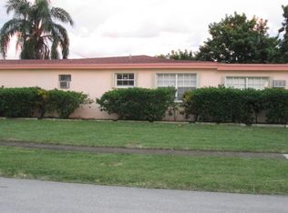 3580 NW 39th Ave, Lauderdale Lakes, FL 33309