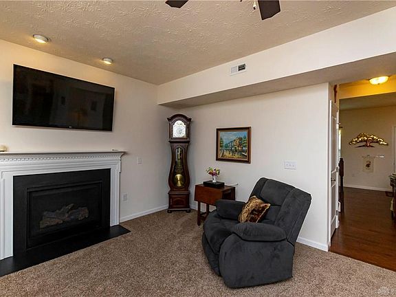 3rd image of 1650 Summit Creek Dr