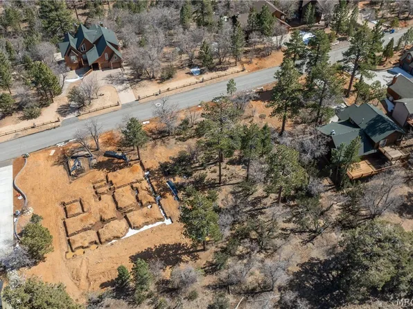 1603 Angels Camp Rd, Big Bear City, CA 92314